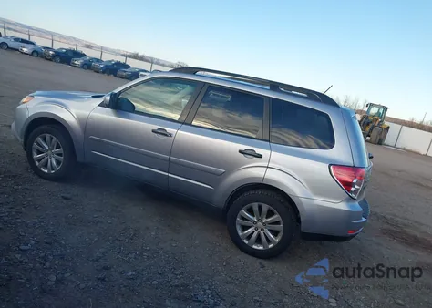 2013 Subaru Forester 2.5X Premium из США, поврежденный, VIN JF2SHADC0DH437758